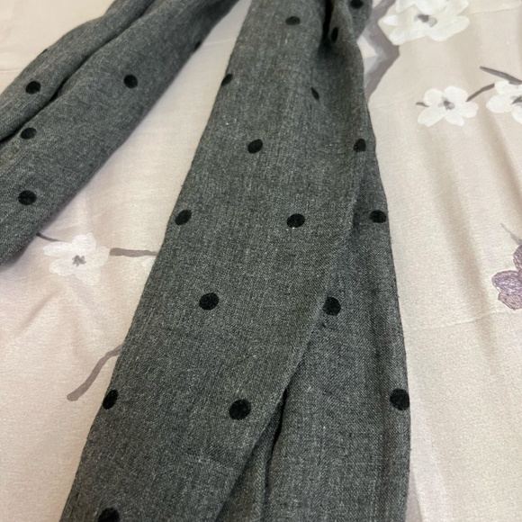 Women's GAP Polka Dot Scarf | Thin Quality | In Good Condition - Picture 2 of 4